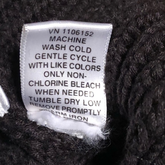 Isaac Mizrahi cable knit turtleneck - Picture 6 of 6